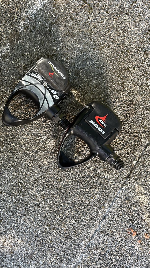 Pedales LOOK y Pinarello bici carretera