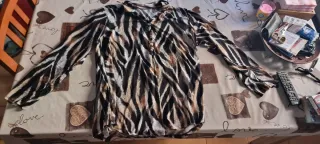 Camiseta estampada cebra manga larga