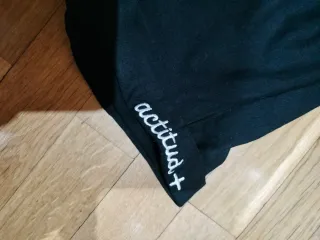 Camiseta básica Anabel color negro.