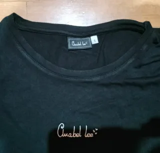 Camiseta básica Anabel color negro.