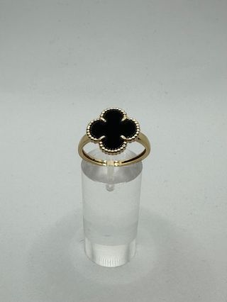 Anillo Trebol de oro de 18k, 3.47 g, T-23.