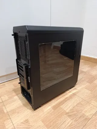 Caja Torre PC Negra