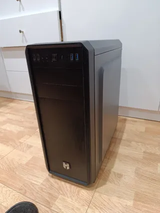 Caja Torre PC Negra
