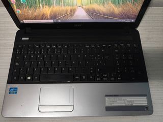 Portátil Acer i3 2.2GHz 8GB RAM 120GB SSD