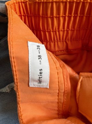 Pantalones cargo naranjas