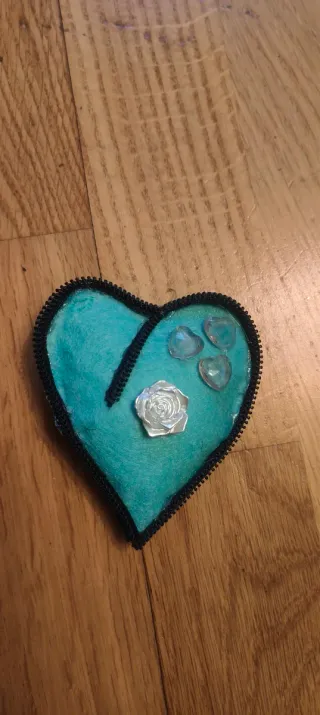 Broches hechos a mano