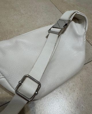 Riñonera Pull&Bear blanca