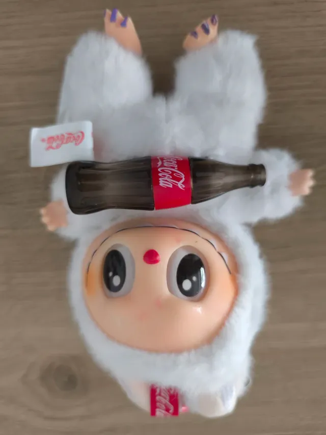 Labubu Edición Especial Coca-Cola