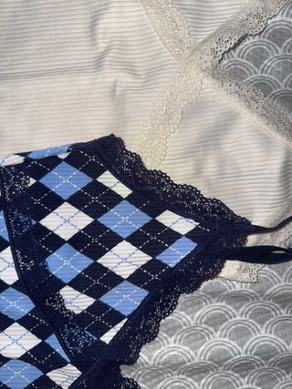 Top H&M con encaje