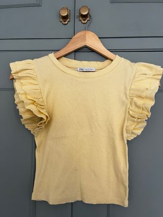 Top ZARA volantes amarillo