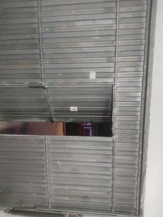 Puerta Basculante Garaje,Buen Estado.urge la venta