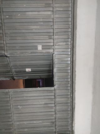 Puerta Basculante Garaje,Buen Estado.urge la venta