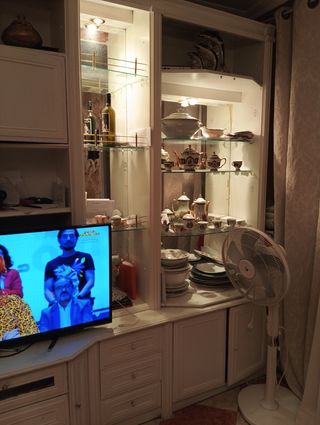 Mueble de salón blanco