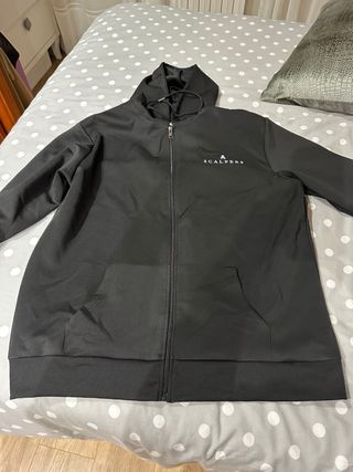 Chaqueta Scalpers Negra con Cremallera