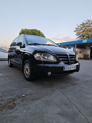 SsangYong Rodius  