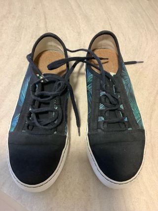 Zapatillas Urbanas Vesica Piscis Negras y Turquesa