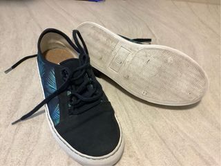 Zapatillas Urbanas Vesica Piscis Negras y Turquesa
