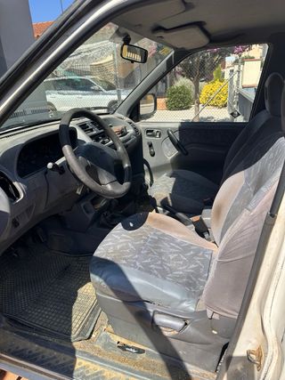 Nissan Terrano II 1998