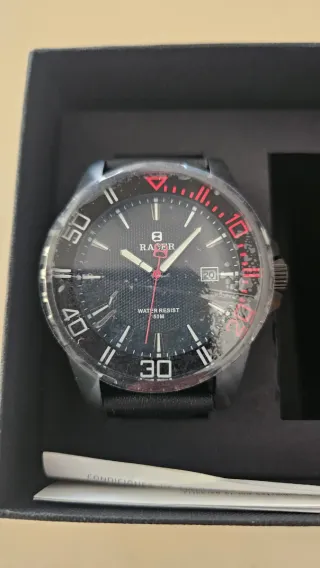 Reloj Racer Negro y Rojo sin estrenar