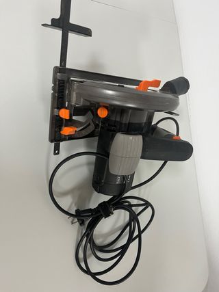Sierra circular eléctrica