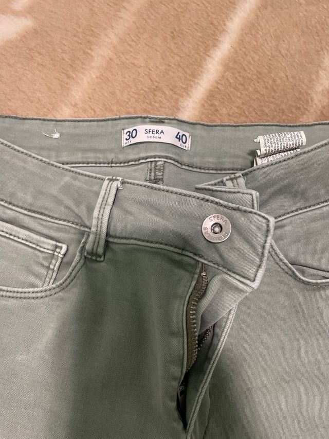 Pantalón Sfera Slim Verde Claro