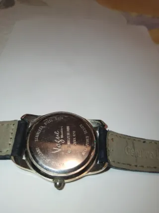 Reloj Vogue Negro y Dorado