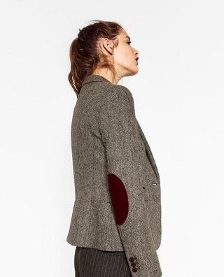 Blazer mujer espiga con lana y coderas Zara Basic