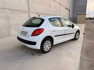 Peugeot 207 130.000km reales. Distintivo C