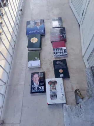 Libros  ( hay más de 50 libros )