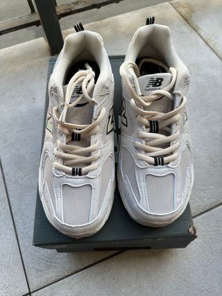 New Balance 530 Beige/Blanco
