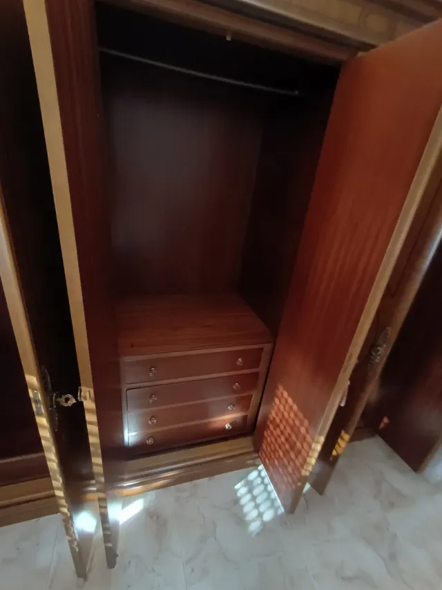 Armario de madera 6 puertas