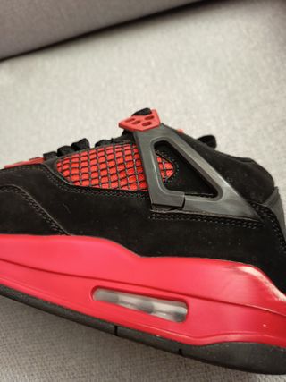 Zapatillas Jordan Niño Negras y Rojas