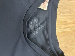 Camiseta Adidas Negra y Amarilla