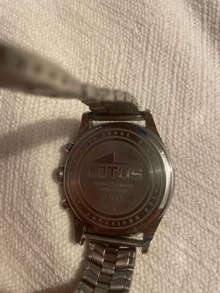 Reloj Lotus Edición UFP Negro y Dorado