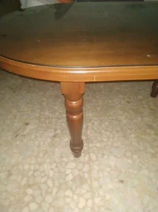 Mesa de comedor de madera maciza