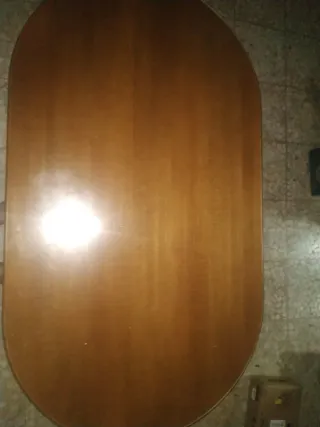 Mesa de comedor de madera maciza
