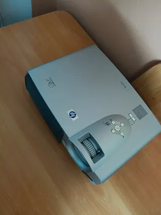 Proyector HP vp6120 Plata y Negro