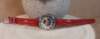 Reloj infantil con correa roja