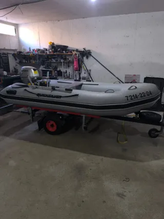 Lancha Quicksilver con motor Honda