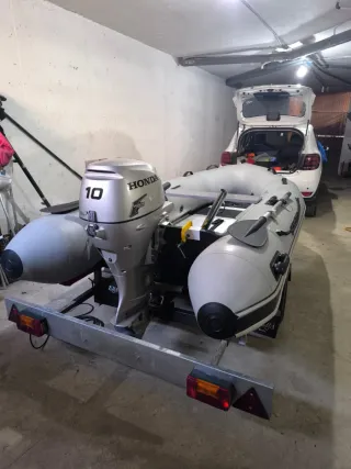 Lancha Quicksilver con motor Honda