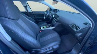 Peugeot 308 PureTech 130 S&S Allure EAT8 96 kW (130 CV)