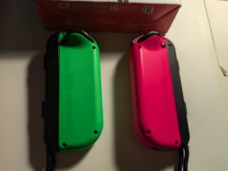 Nintendo Switch Joy-Cons Verdes y Rosas