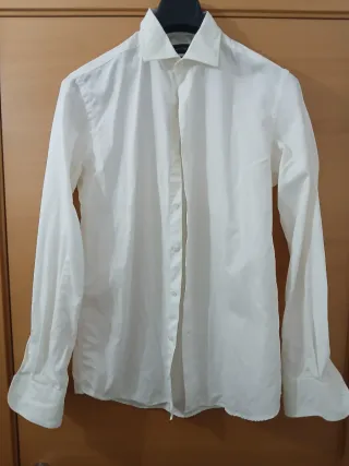 Camisas M. Dutti y Mirto 