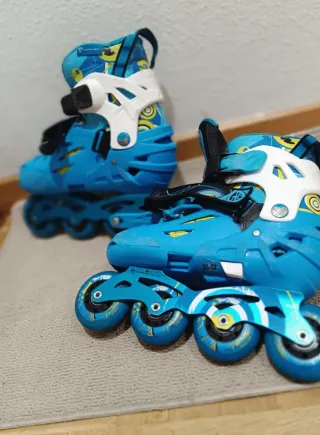 Patines en línea azules