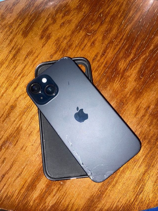 iPhone 15 Grigio