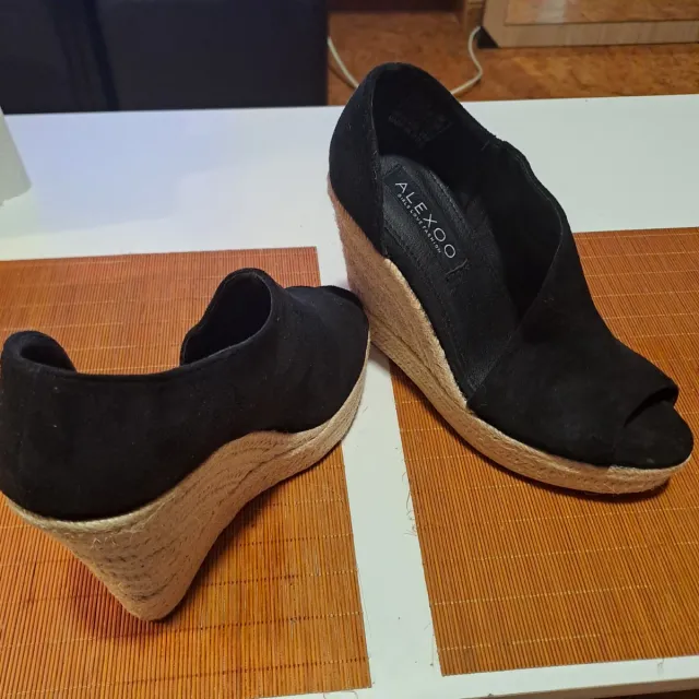 Sandalias ALEXOO cuña negras y beige