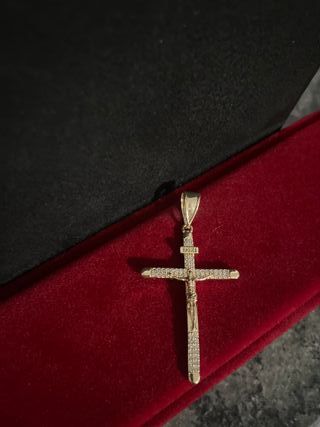 Colgante cruz con Jesucristo oro laminado 18k