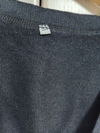 Chaqueta de punto negra caballero.
 Talla 54.