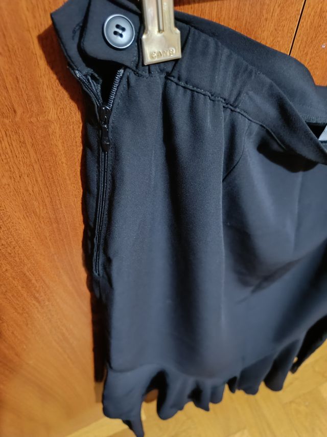 Falda negra gasa doble volante elegante