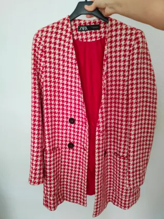 Chaqueta Zara Houndstooth Roja y Blanca